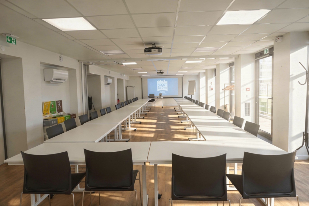 Meeting Room, Lyon Campus